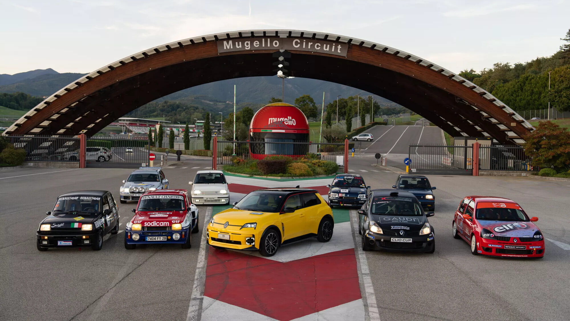 Grande raduno per i 50 anni della Coppa Renault in Italia